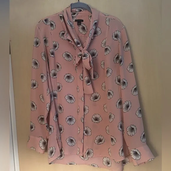 Ann Taylor Pink Floral Button Down Shirt - Picture 3 of 7